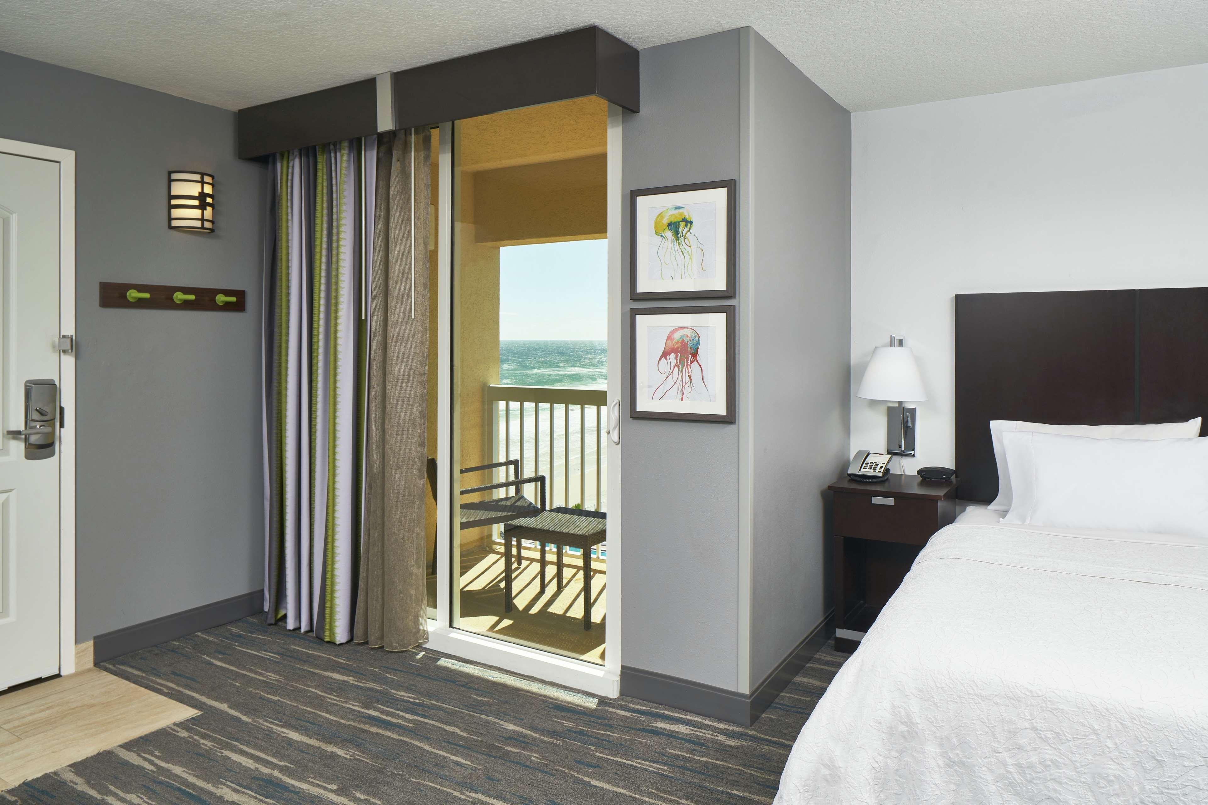 Hampton Inn Daytona Beach/Beachfront Экстерьер фото